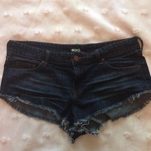 BDG URBAN OUTFITTERS DOLPHIN LOW RISE SHORTS